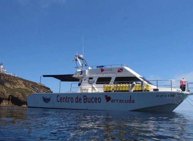 Barco para las inmersiones en Castellon